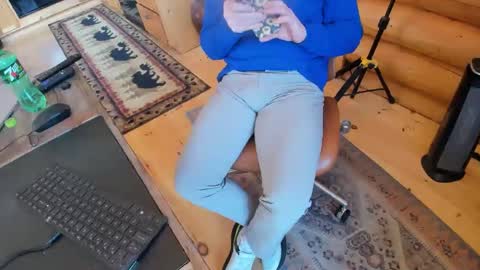 Snapshot of wobbleon chatting on 03/10/25, 08:23 Gobbleon online show from 03/10/25, 08:23