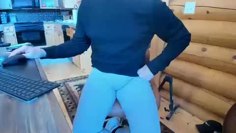 Snapshot of wobbleon chatting on 10/19/25, 06:19 Gobbleon online show from 10/19/25, 06:19