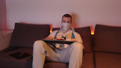 Snapshot of wolf021221 chatting on 04/02/26, 08:50 wolf021221 online show from 04/02/26, 08:50