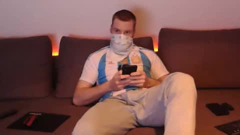 Snapshot of wolf021221 chatting on 04/03/26, 02:37 wolf021221 online show from 04/03/26, 02:37