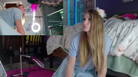 wolf_princess online show from 11/15/25, 02:20