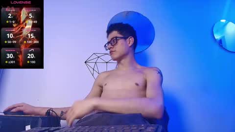  W O L F  online show from 09/23/25, 11:24