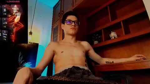  W O L F  online show from 10/04/25, 11:41