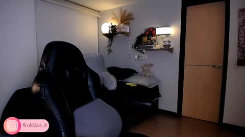   online show from 09/18/25, 03:30