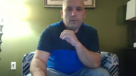 Snapshot of womenlovememan chatting on 02/09/26, 01:31 Ryan online show from 02/09/26, 01:31