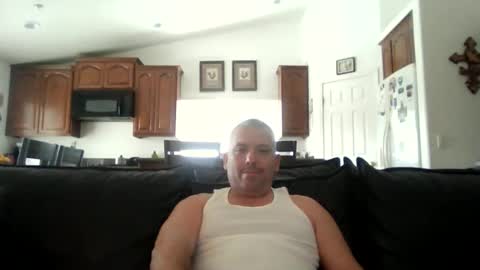 Snapshot of womenlovememan chatting on 02/17/26, 08:26 Ryan online show from 02/17/26, 08:26