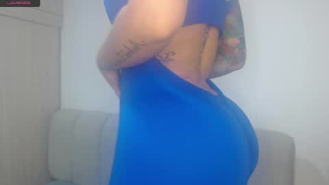 Sofia And Thomas online show from 04/19/26, 08:00