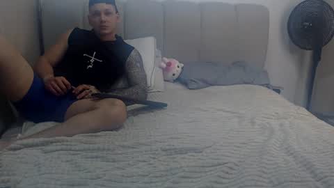 Sofia And Thomas online show from 06/12/26, 05:50