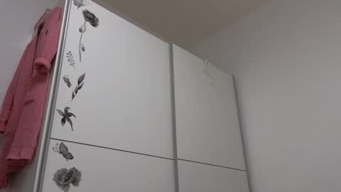 Wondergirl online show from 12/21/24, 12:06