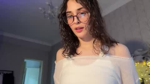 Stia online show from 11/27/25, 12:51