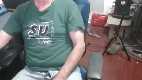 Snapshot of woodworker6473 chatting on 01/12/26, 01:00 woodworker6473 online show from 01/12/26, 01:00