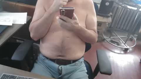 Snapshot of woodworker6473 chatting on 04/07/26, 02:17 woodworker6473 online show from 04/07/26, 02:17