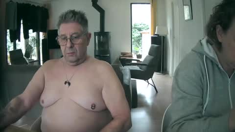 woodwurm and Snoeske online show from 02/07/25, 10:08