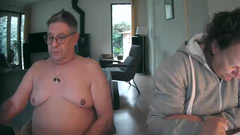 woodwurm and Snoeske online show from 02/08/25, 08:20