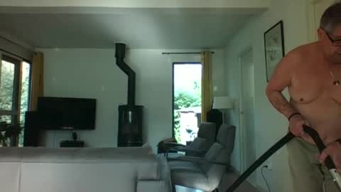 woodwurm and Snoeske online show from 03/10/25, 09:21