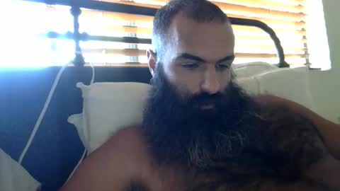 woof_wolf37 online show from 10/15/25, 03:56