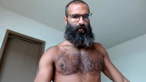 woof_wolf37 online show from 06/18/26, 04:11