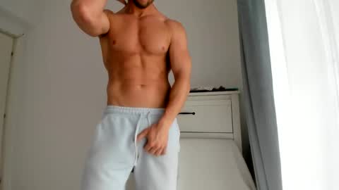 Snapshot of woolfiie chatting on 05/13/26, 08:12 Wolfie online show from 05/13/26, 08:12