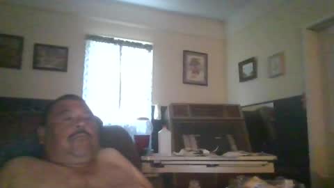 Snapshot of woperator12 chatting on 04/23/26, 11:51 woperator12 online show from 04/23/26, 11:51