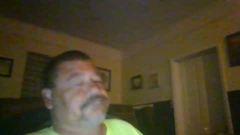 Snapshot of woperator12 chatting on 05/10/26, 10:53 woperator12 online show from 05/10/26, 10:53