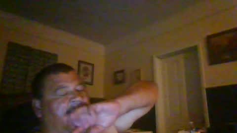 Snapshot of woperator12 chatting on 05/11/26, 01:22 woperator12 online show from 05/11/26, 01:22