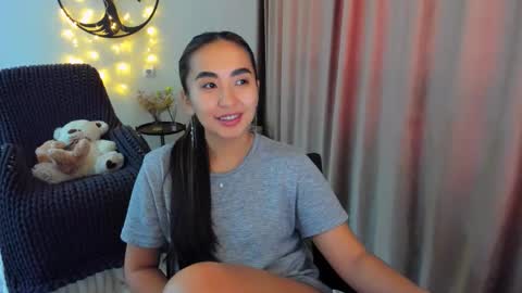 Snapshot of worldofkim chatting on 02/26/26, 05:28 dudetta Kim online show from 02/26/26, 05:28