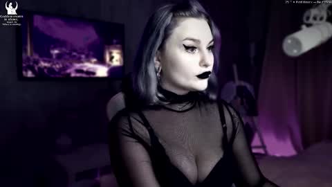 Snapshot of wounded_goddess chatting on 01/09/26, 07:00 Goddess Sophy online show from 01/09/26, 07:00