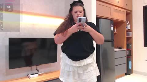 Snapshot of wow_its_kaitlyn chatting on 10/15/25, 09:42 Kaitlyn xx online show from 10/15/25, 09:42