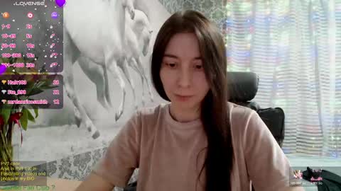 Snapshot of wow_porno_ chatting on 02/16/25, 02:00 Anna  online show from 02/16/25, 02:00