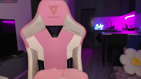 Emi online show from 10/29/25, 08:10