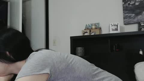 Snapshot of wrenleigh chatting on 02/16/25, 10:32 Crystal Lake online show from 02/16/25, 10:32