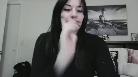 Snapshot of wrenleigh chatting on 02/21/25, 06:07 Crystal Lake online show from 02/21/25, 06:07