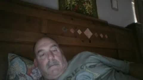 Snapshot of wtng4u chatting on 12/21/25, 10:50 wtng4u online show from 12/21/25, 10:50