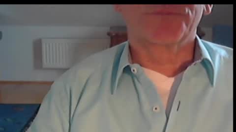 Snapshot of wuki123 chatting on 10/17/25, 01:03 Wuki online show from 10/17/25, 01:03