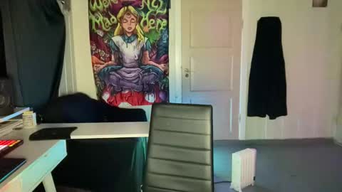 Snapshot of wulffi95 chatting on 02/14/26, 12:51 wulffi95 online show from 02/14/26, 12:51