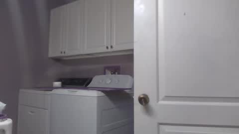 Snapshot of wundrsword33 chatting on 09/11/25, 06:19 BONER DONOR online show from 09/11/25, 06:19