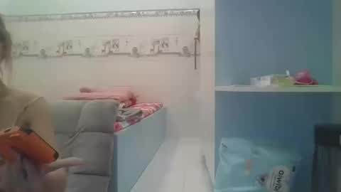 Snapshot of wwetpusy chatting on 12/17/25, 10:21 wwetpusy online show from 12/17/25, 10:21