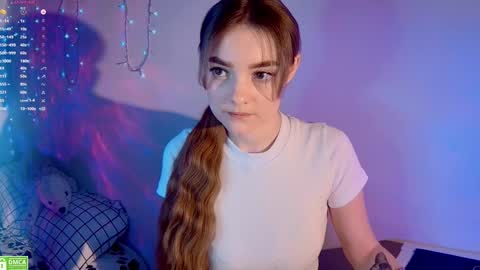 Snapshot of wxiuixw chatting on 12/08/24, 11:08 Sonya online show from 12/08/24, 11:08