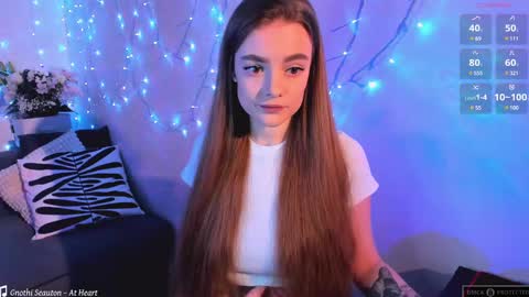 Snapshot of wxiuixw chatting on 02/26/25, 07:38 Sonya online show from 02/26/25, 07:38