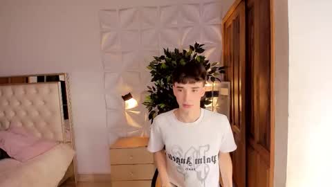 wyatt online show from 11/06/25, 07:59