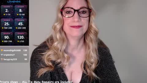 Snapshot of wynfreya chatting on 03/29/26, 11:16 Wyn online show from 03/29/26, 11:16