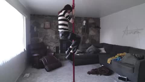 Snapshot of wytransgal chatting on 11/05/25, 11:05 WyTransGal - Aurora online show from 11/05/25, 11:05