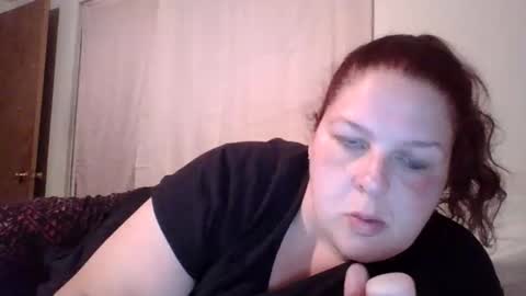 Snapshot of x0_jade chatting on 12/21/25, 11:06 x0_jade online show from 12/21/25, 11:06