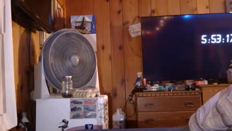 Snapshot of x2kayx2 chatting on 11/10/25, 11:53 x2kayx2 online show from 11/10/25, 11:53