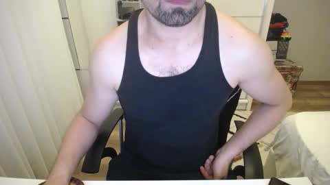 Snapshot of x_____0_____x chatting on 01/12/26, 10:26 Mr. Lonely online show from 01/12/26, 10:26