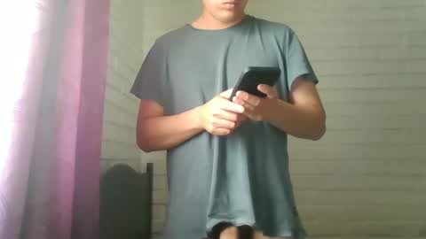 Snapshot of x_andrescam chatting on 11/03/25, 05:03 x_andrescam online show from 11/03/25, 05:03