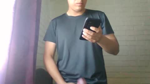 Snapshot of x_andrescam chatting on 12/15/25, 01:15 x_andrescam online show from 12/15/25, 01:15