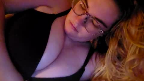 Snapshot of x_dreamgirl_x chatting on 07/02/26, 04:07 Mariah online show from 07/02/26, 04:07