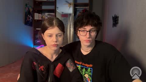 Snapshot of x_files_t chatting on 02/04/26, 05:24 Philipp and Este online show from 02/04/26, 05:24