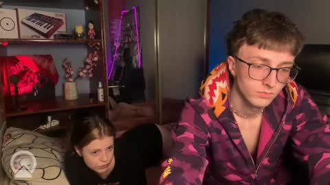 Snapshot of x_files_t chatting on 03/04/26, 06:25 Philipp and Este online show from 03/04/26, 06:25